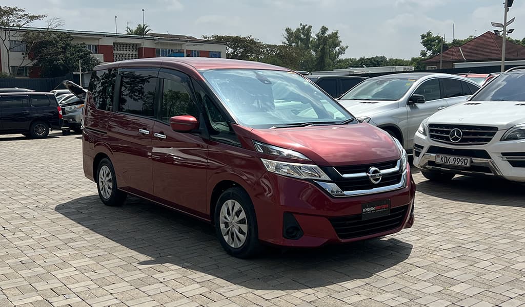 2016 Nissan Serena image-1