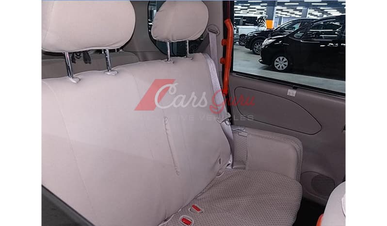 2016 Nissan Serena image-6