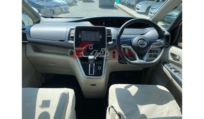 2016 Nissan Serena image-12