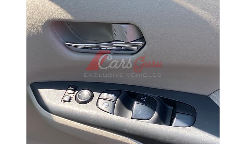 2016 Nissan Serena image-13