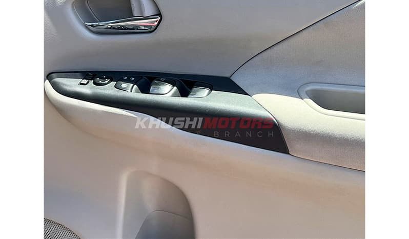 2016 Nissan Serena image-19
