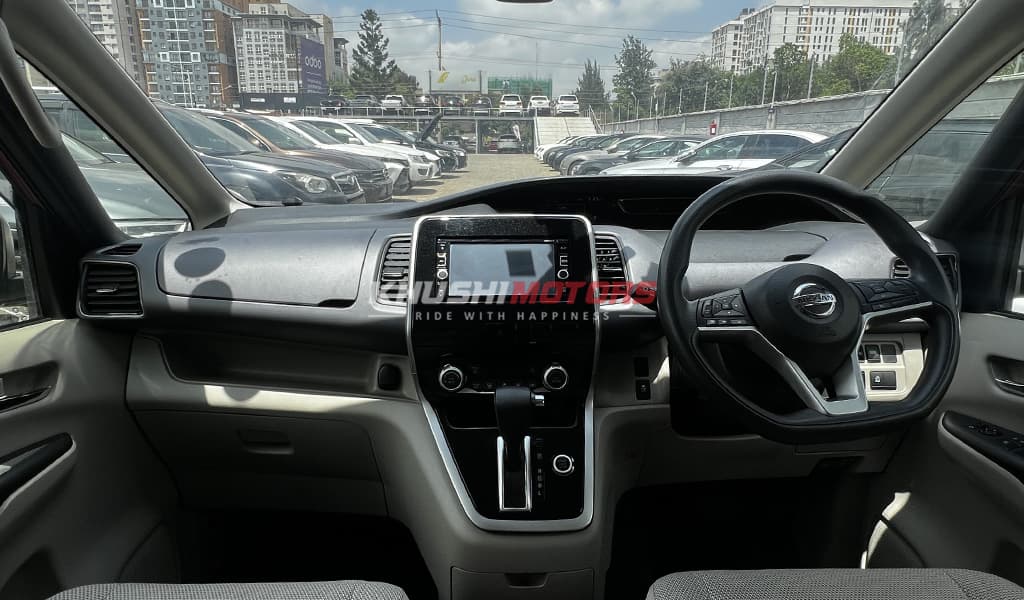 2016 Nissan Serena image-30