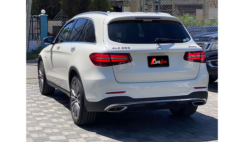 2016 Mercedes-Benz GLC-Class GLC250 image-21
