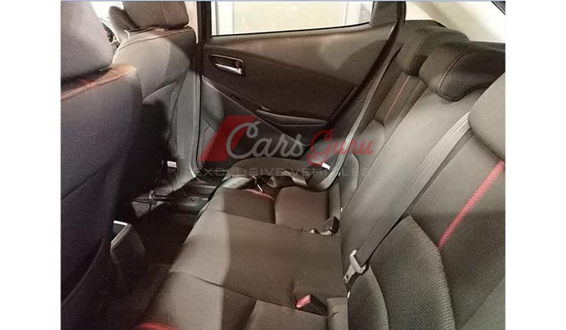 2016 Mazda Demio XD Touring image-8