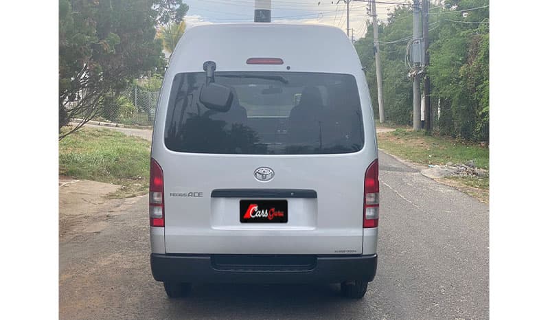 2016 Toyota Regius Ace Van image-10