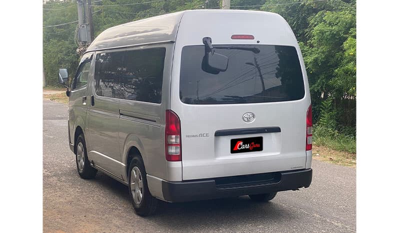 2016 Toyota Regius Ace Van image-12