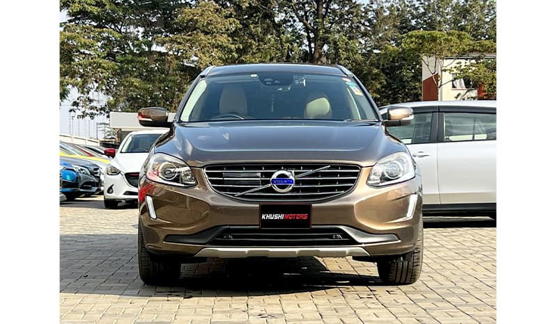 2016 Volvo XC60 image-1