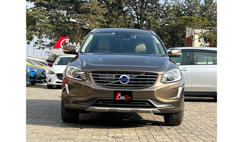 2016 Volvo XC60 image-2