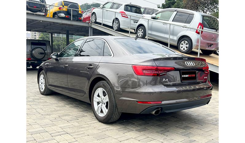 2016 Audi A4 TFSI image-12