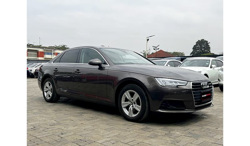 2016 Audi A4 TFSI image-13