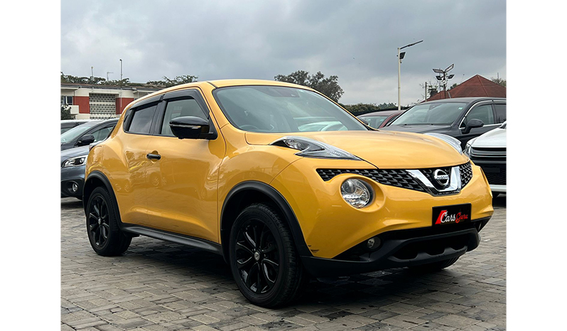 2016 Toyota Juke V-SEL Personalization image-4
