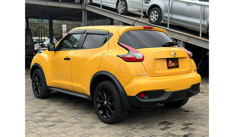 2016 Toyota Juke V-SEL Personalization image-5