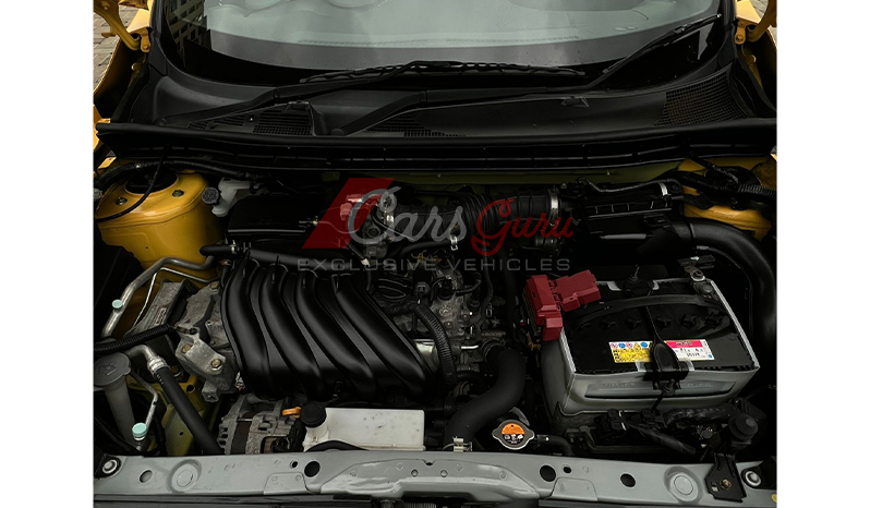 2016 Toyota Juke V-SEL Personalization image-8