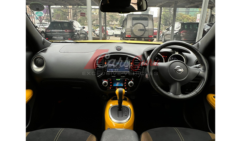 2016 Toyota Juke V-SEL Personalization image-9