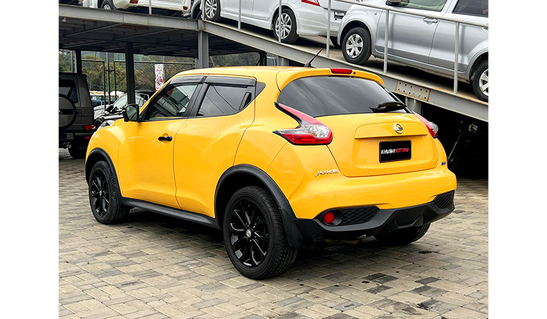 2016 Toyota Juke V-SEL Personalization image-14