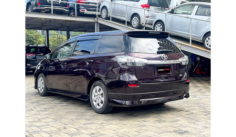 2016 Toyota Wish image-14