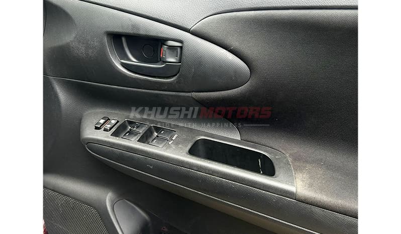 2016 Toyota Wish image-17