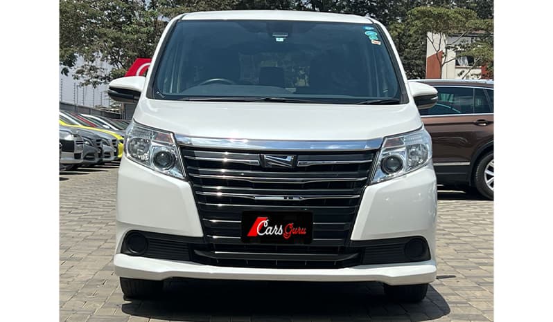 2016 Toyota Noah X image-1