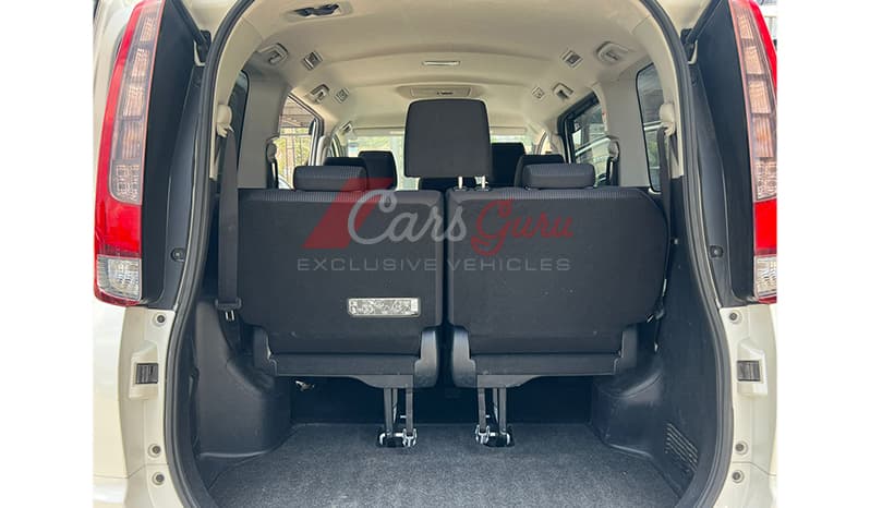 2016 Toyota Noah X image-6