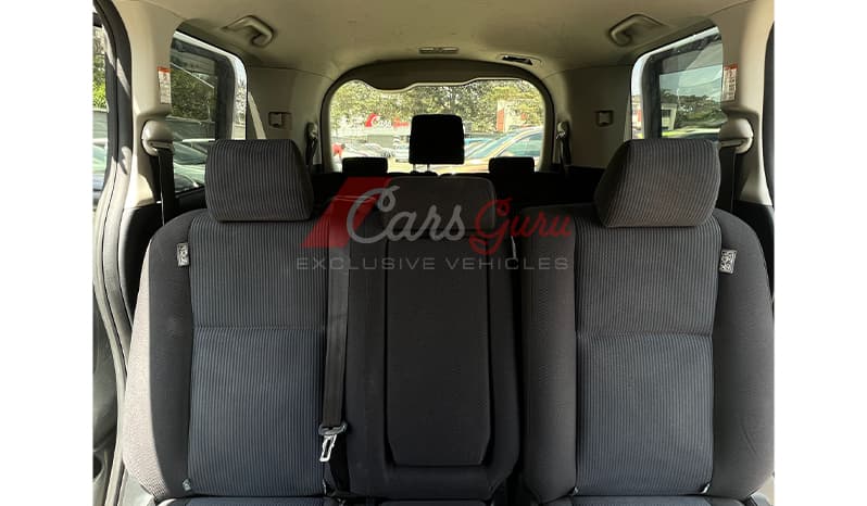 2016 Toyota Noah X image-9