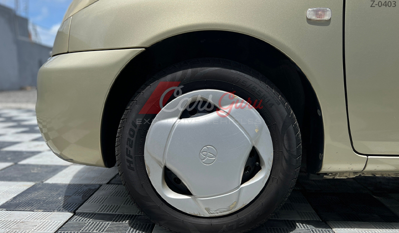 2000 Toyota Funcargo image-3