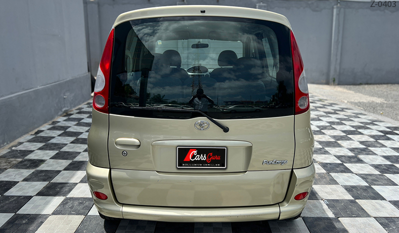 2000 Toyota Funcargo image-10