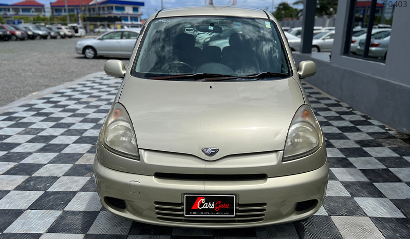 2000 Toyota Funcargo image-12
