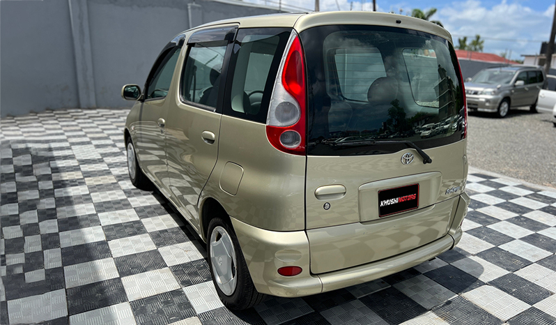 2000 Toyota Funcargo image-21