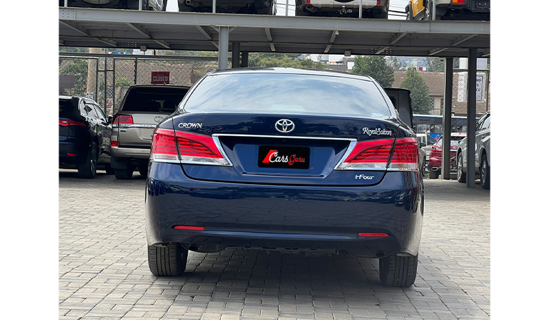 2016 Toyota Crown I-Four Royal Saloon image-4
