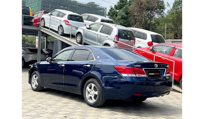 2016 Toyota Crown I-Four Royal Saloon image-13