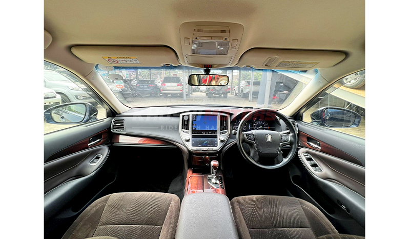 2016 Toyota Crown I-Four Royal Saloon image-16
