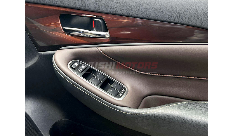 2016 Toyota Crown I-Four Royal Saloon image-18