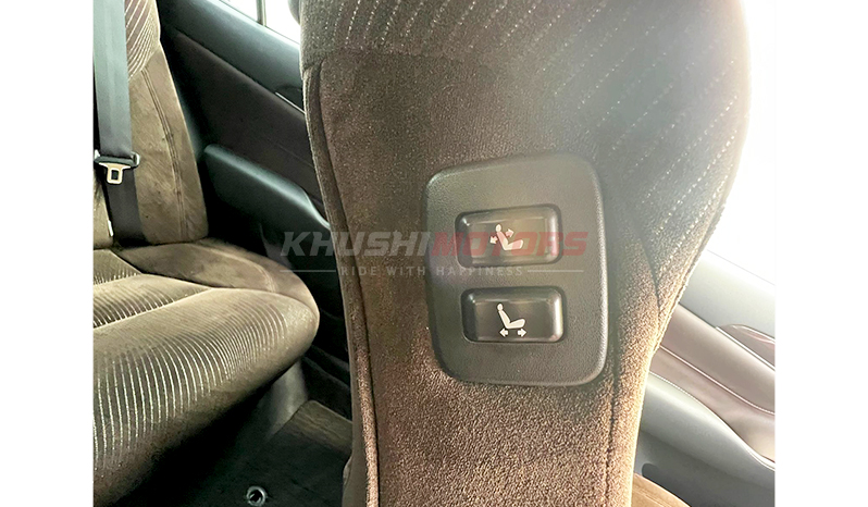 2016 Toyota Crown I-Four Royal Saloon image-19