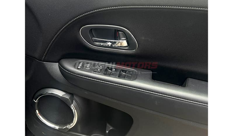 2016 Honda Vezel G image-18