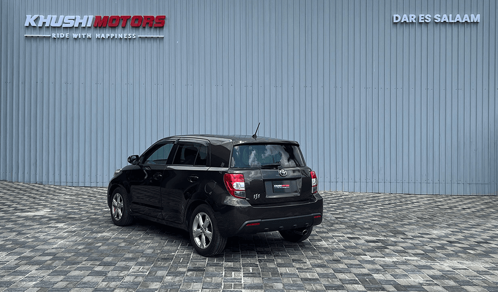 2007 Toyota IST image-13