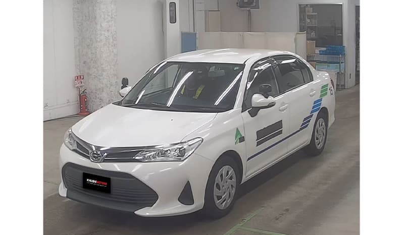 2018 Toyota Corolla Axio Driving School image-5