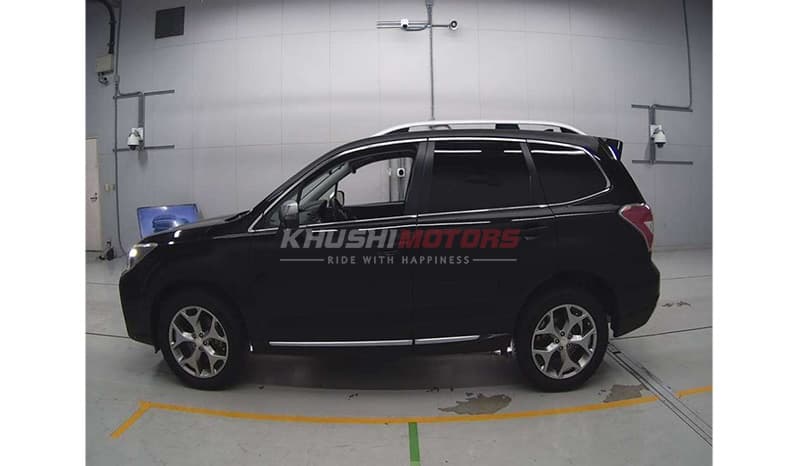 2014 Subaru Forester image-5