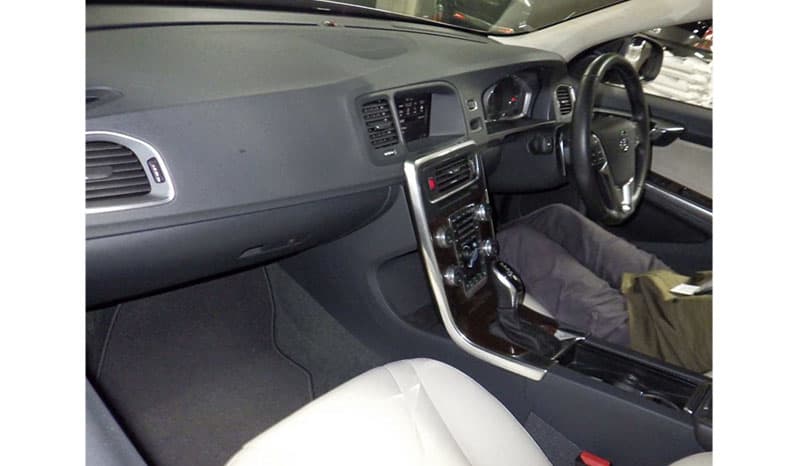2018 Volvo S60 T3 Classical Music image-5