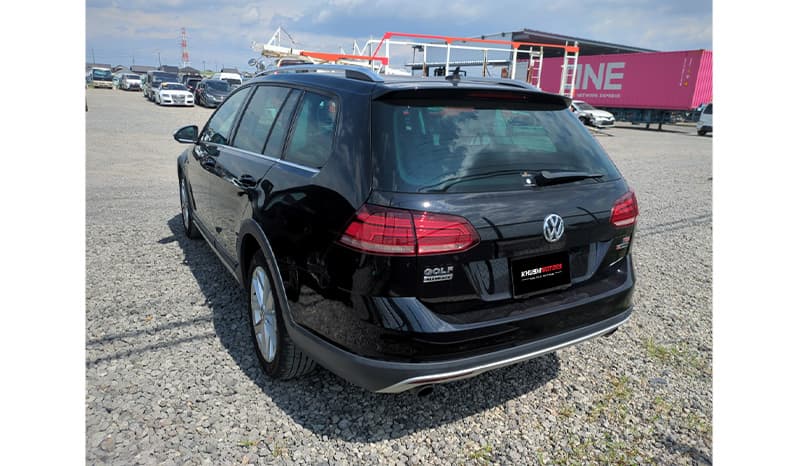 2018 Volkswagen Golf Alltrack TSI 4 motion image-2