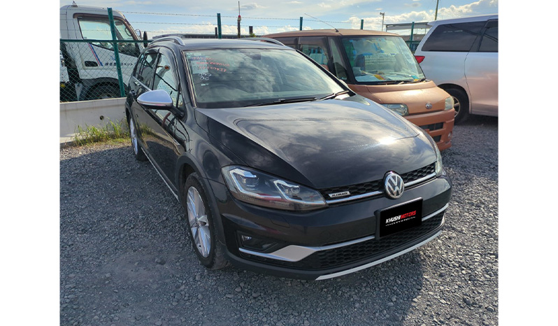 2018 Volkswagen Golf Alltrack TSI 4 motion image-1