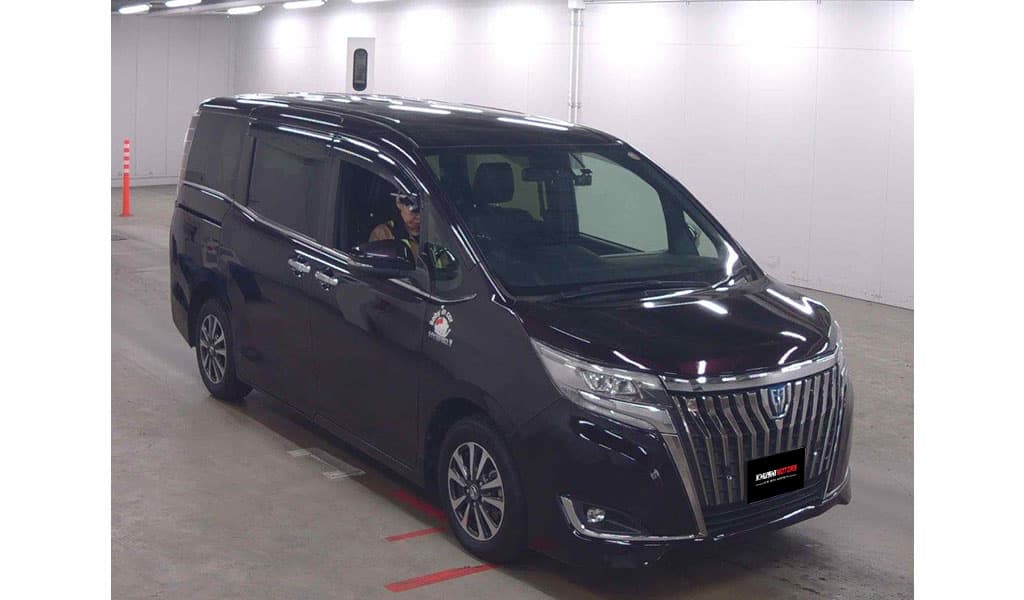 2018 Toyota Esquire Hybrid image-1
