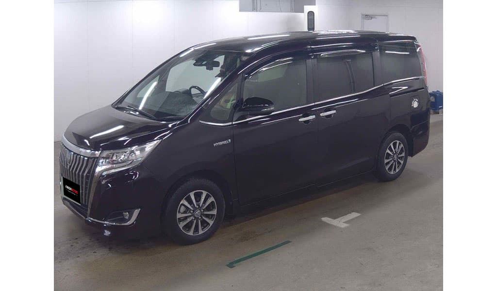 2018 Toyota Esquire Hybrid image-2