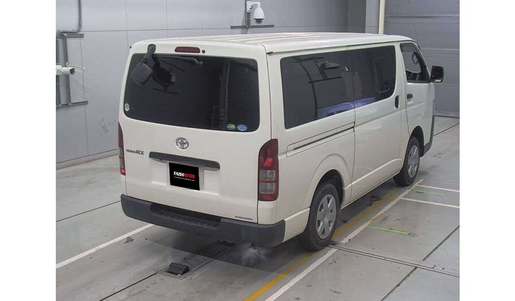 2018 Toyota Regius Van Long DX image-4