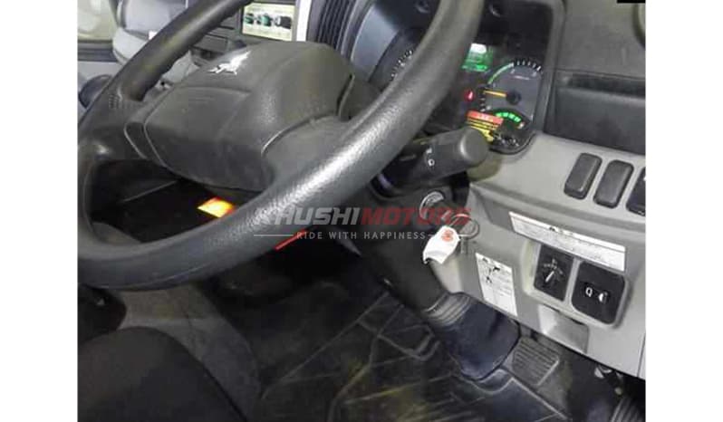 2020 Mitsubishi Fuso 4 Ton image-4