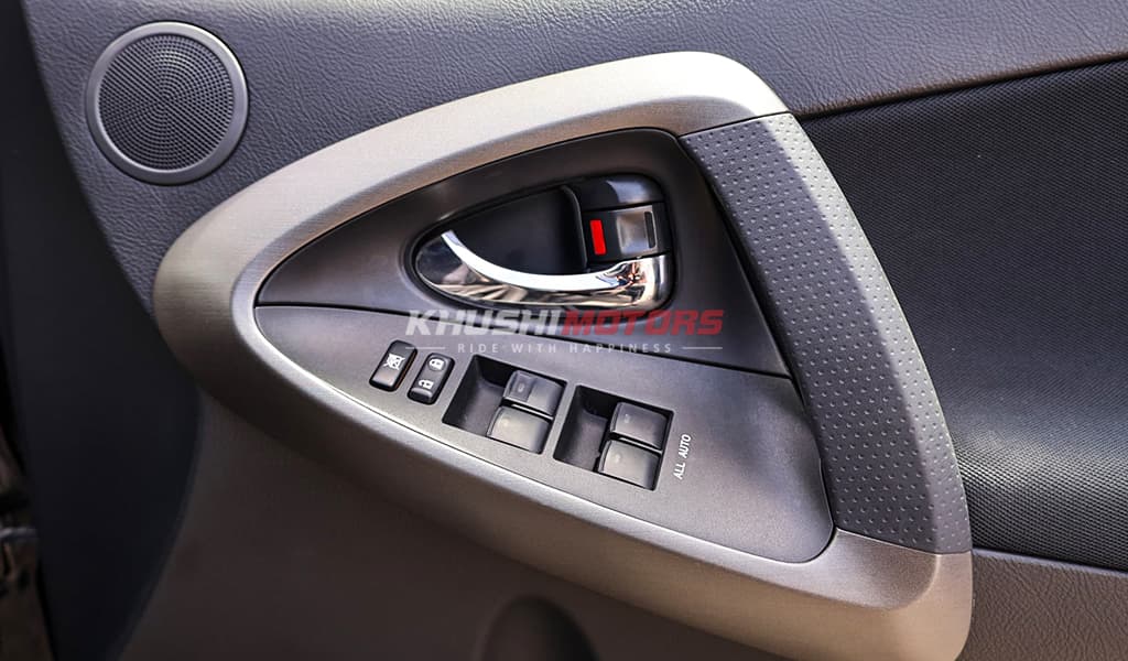 2009 Toyota Vanguard image-16
