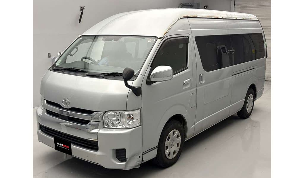 2018 Toyota Hiace Grand Cabin image-2