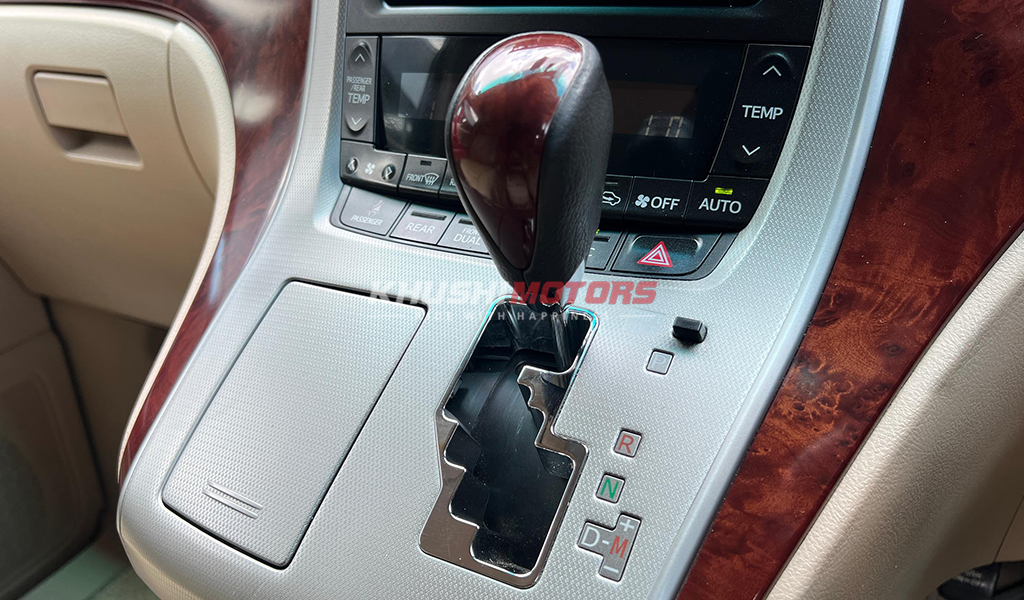 2009 Toyota Alphard image-15