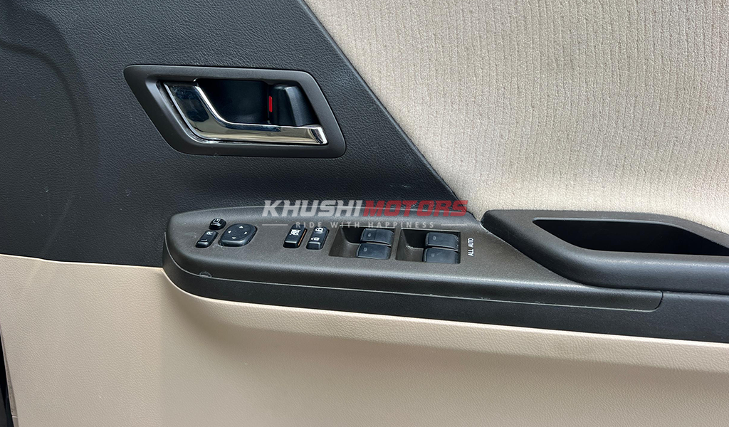 2009 Toyota Alphard image-16