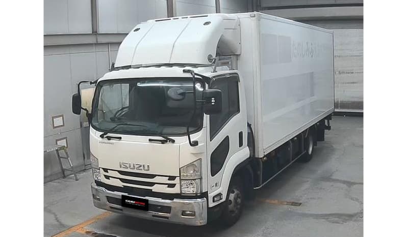 2018 Isuzu Forward 2.4 Ton image-1