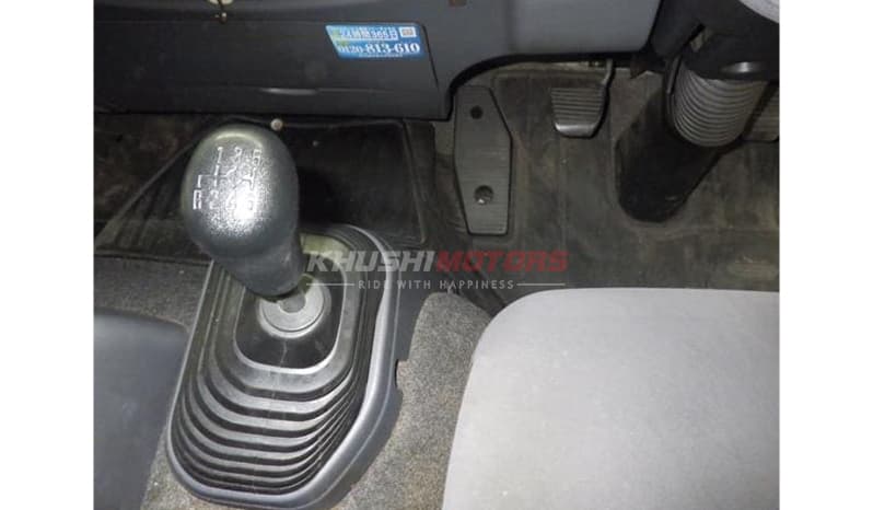 2018 Isuzu Forward 2.4 Ton image-5
